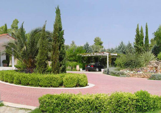 Residence in Sani
